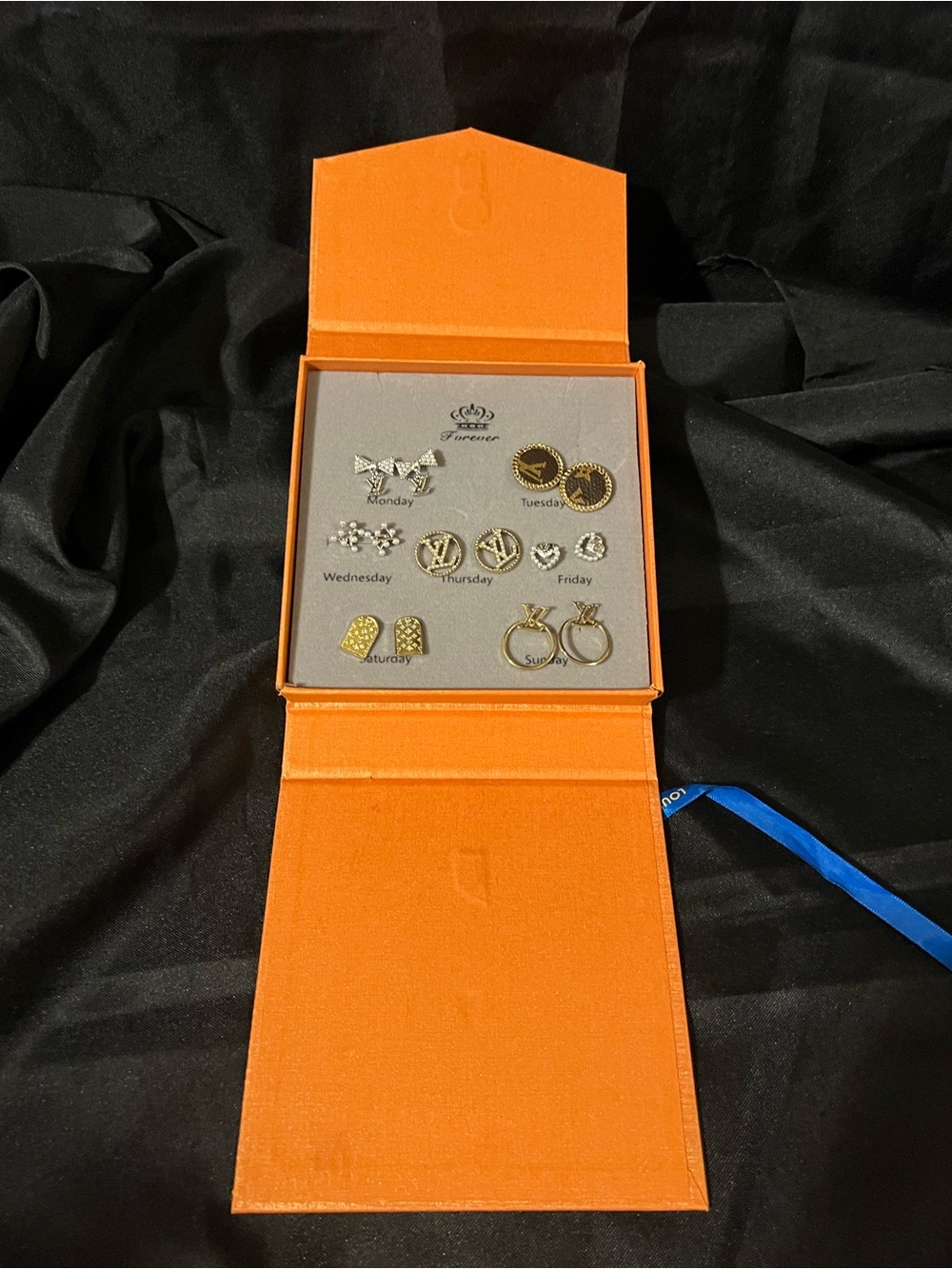 Fashion LV Earring Set (7 days) - Picture 4 of 8
